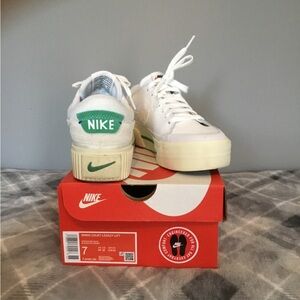 Nikes women’s legacy court lift.